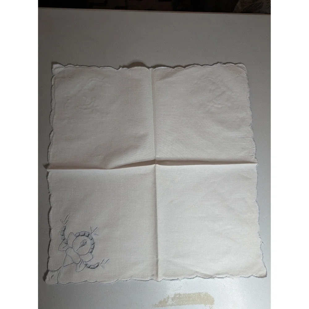 Vintage White Linen Napkins Set 6 Blue Floral Embroidery Scalloped Cutwork 16x16